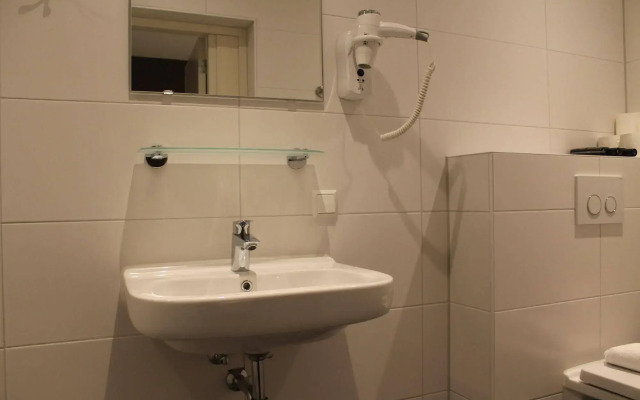 Aston City Hotel