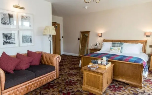 Three Horseshoes Inn