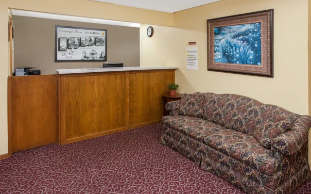 Super 8 Anamosa IA