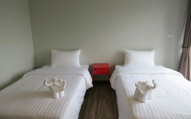 Good Morning Hotel at TakuaPa