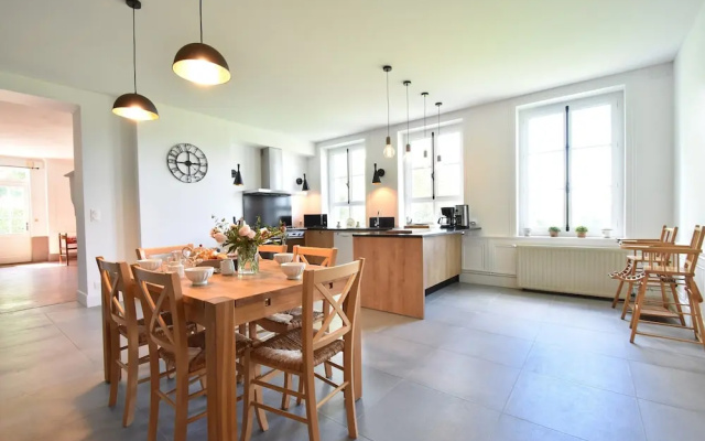 Castle in Aspires With Tennis Court & Valley View