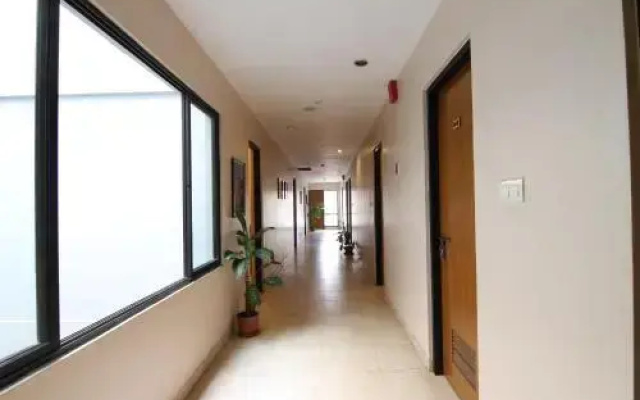 Hotel Rajawas