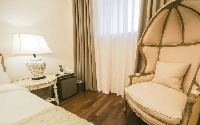 Kayla Hotel