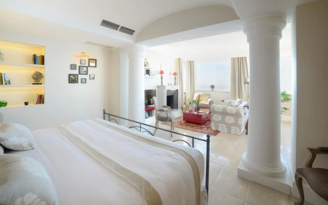 Caesar Augustus Hotel