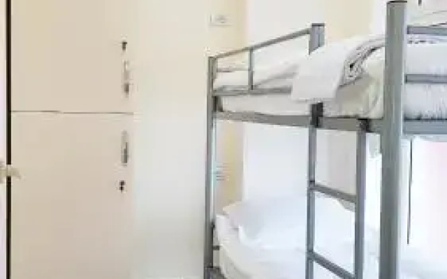 Hostel Fredi
