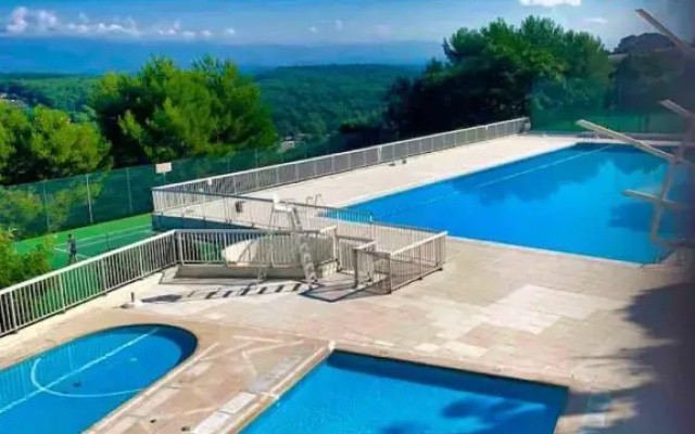 Studio in Mougins 15mn drive to Cannes