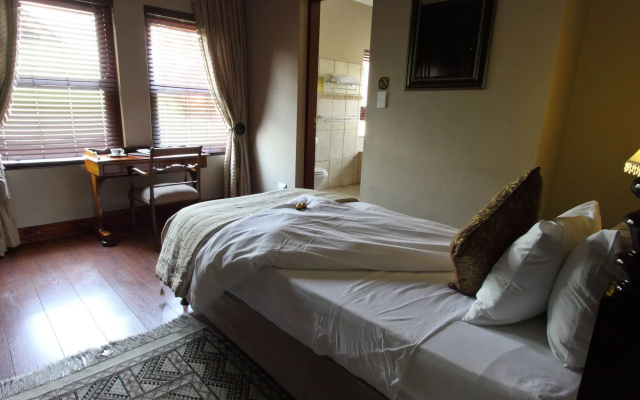 Candlewoods Guesthouse