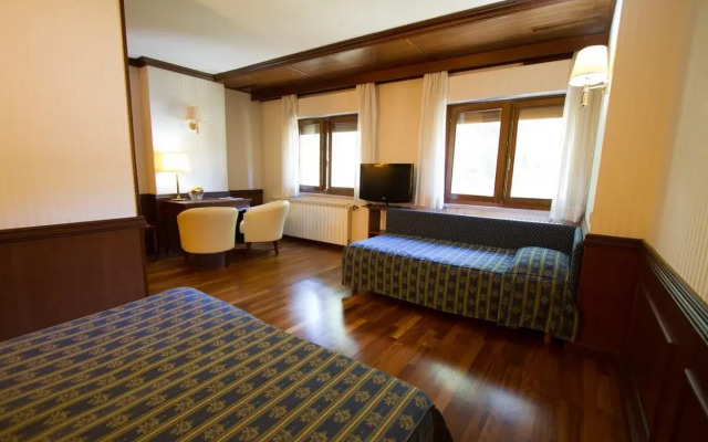 Hotel Corona