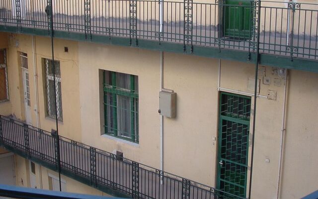 Amiga Hostel Будапешт вид на фасад