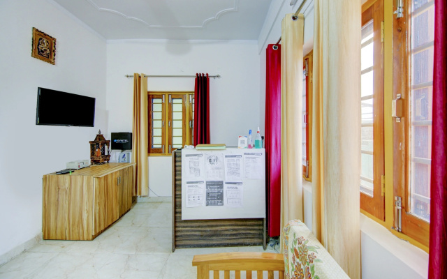 SPOT ON Chandra's Residence