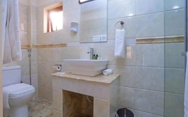 West Lerruat Hotel