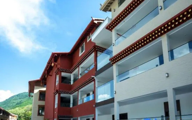 Qianshan·guiyue Smarthomestay(JiuzhaiQianguqingBranch)