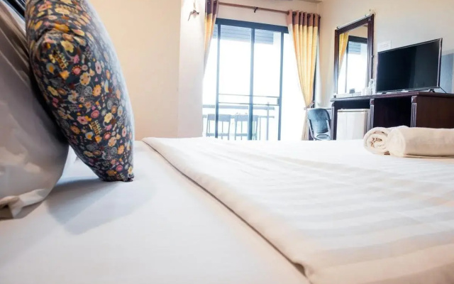 Phaya Inn