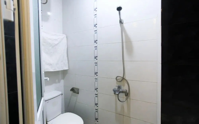 OYO 1072 Dragon Hotel