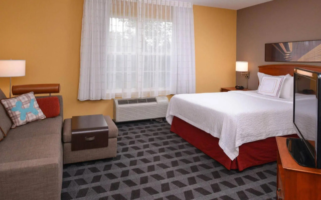 Candlewood Suites St. Louis - St. Charles