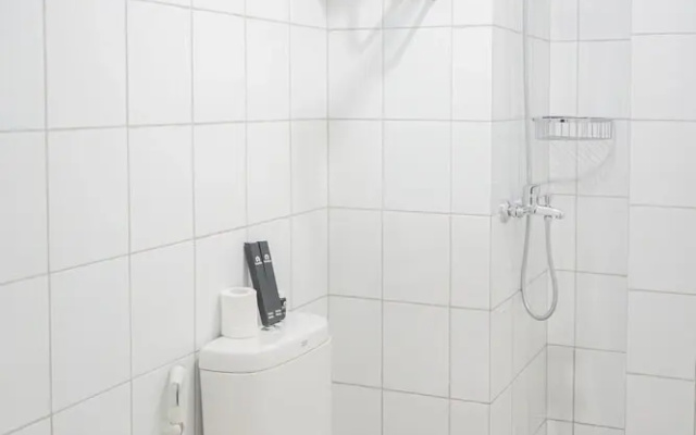 Elegant and Comfy 2BR Emerald Bintaro Apartment