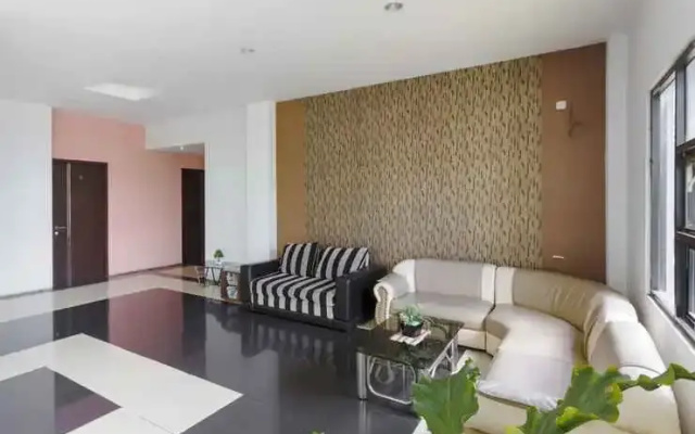 OYO 3343 Sunrise Hotel