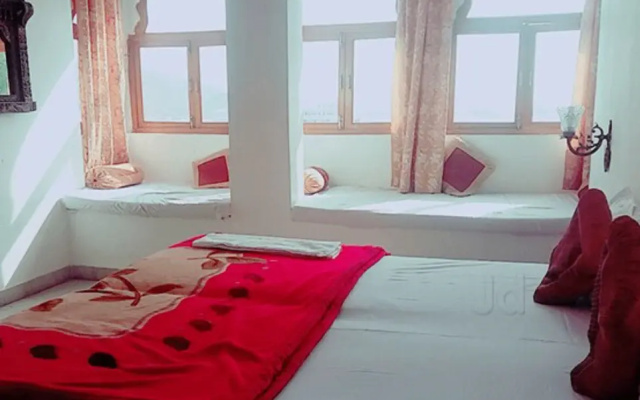 The Lake Haveli