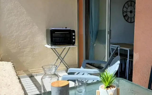 Coquet Appartement T2 PORT DE GRUISSAN 4 personnes 4THAL104