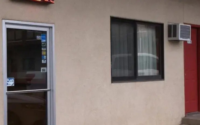 Trade Wind Motel