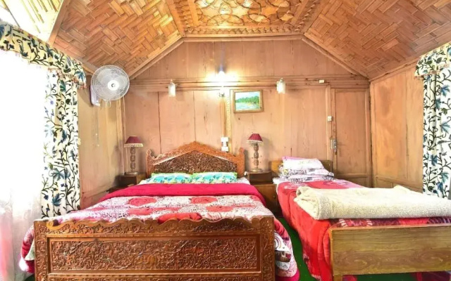 Howrah Houseboat