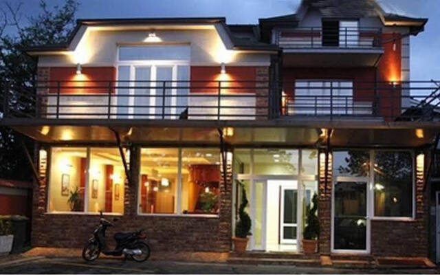 Отель Jelena Bed & Breakfast Сербия, Белград - отзывы, цены и фото номеров - забронировать отель Jelena Bed & Breakfast онлайн вид на фасад