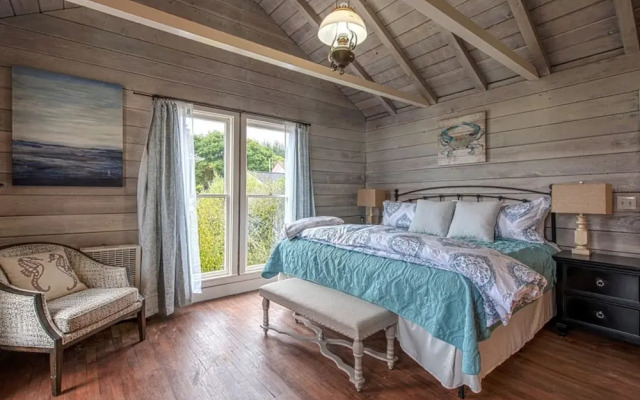 3749 Victorian Sanctuary by the Sea