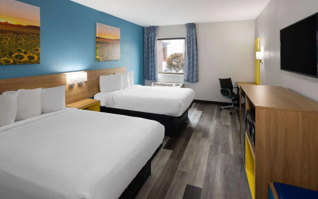 Days Inn & Suites by Wyndham Northwest Indianapolis