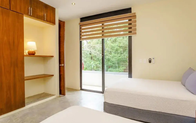 Magazine-worthy Villa Ponderosa with Private Pool & Gated Area