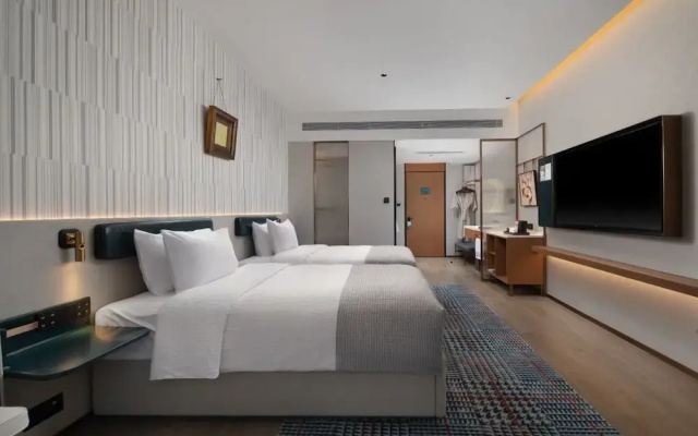 Linfen Wanda Yuehua Hotel