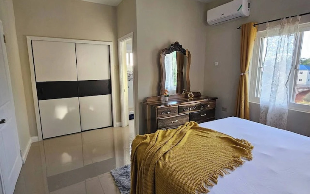 Tranquility Loft, Ocho Rios, Solar Powered