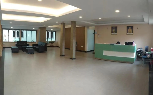 Adam Hotel