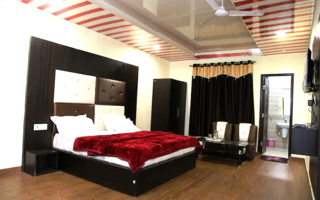 Hotel Dalhousie Grand