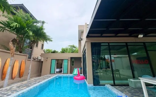 Mountain Private Pool Villa-Bangsaen