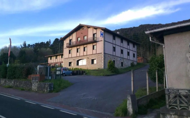 Hotel Ibaigune