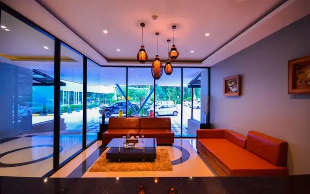 Golden Manora Hotel Bangtao Beach