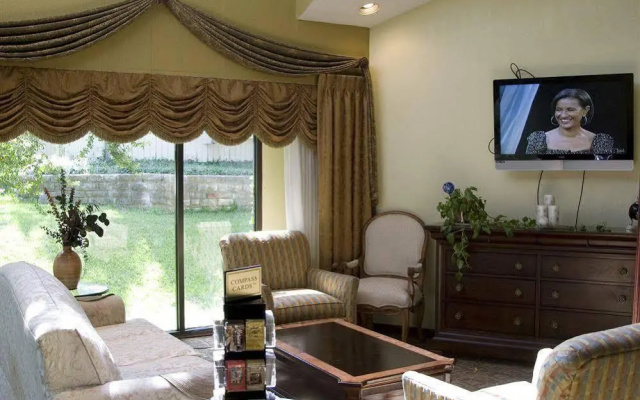 AmeriGold Suites