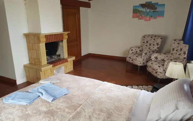 Canan Motel