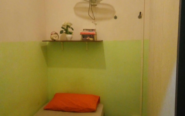 The Longhouse Travellers Inn - Hostel