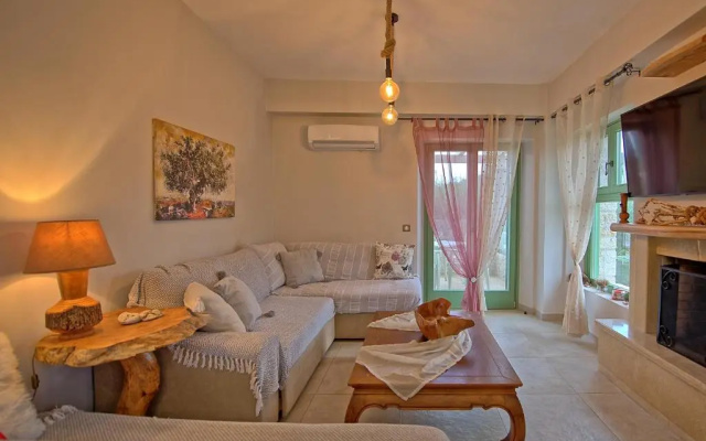 Villa Elaia by MediterraneanVillas