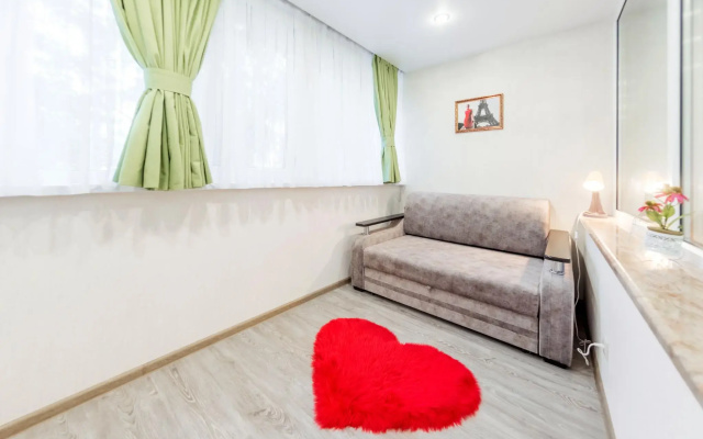 Sun City Apartment (Сан Сити Апартмент) на улице Островского