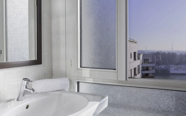 Best Western Rives de Paris La Defense