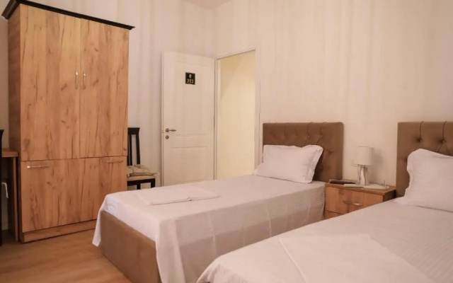 Çuçi B&B