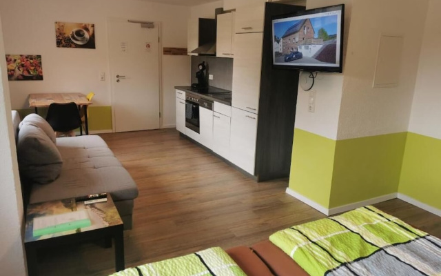 Pitlane Apartments by corents