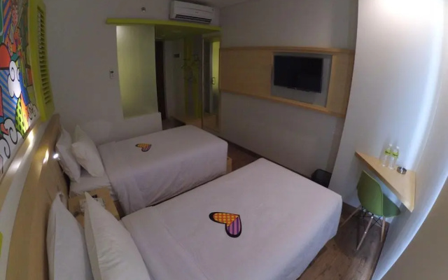 MaxoneHotel at Kramat