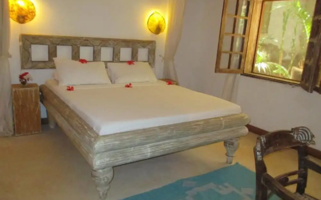 White Elephant Sea & Art Lodge