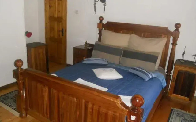 Guest House James