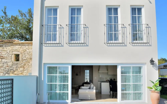Sunlit Villa in Buje With Swimming Pool