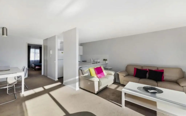 Accommodate Canberra - Griffin Kingston Central Apartments