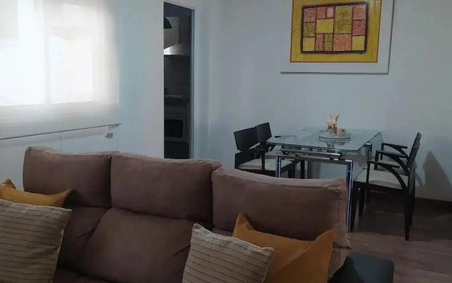 Luminous Flat in Great Location
